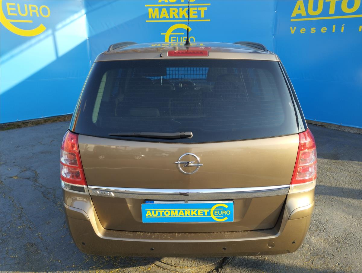 opel-zafira-1-8-i-103kw-1-majitel-nove-cr - 4