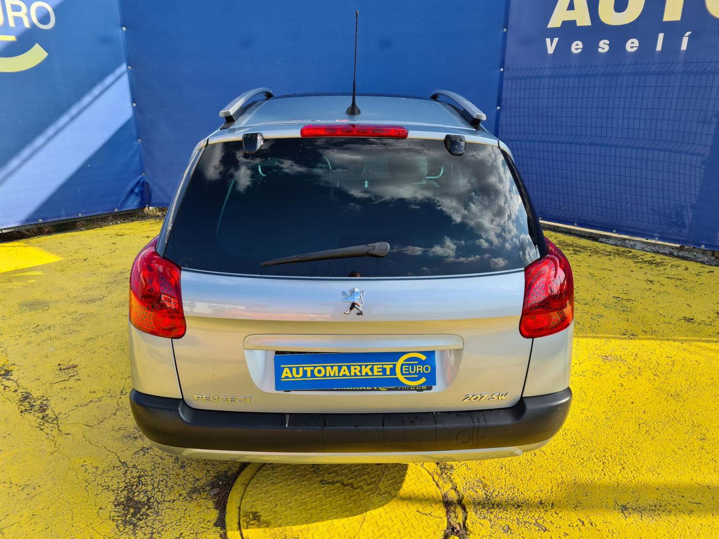 peugeot-207-1-6-hdi-sw - 4