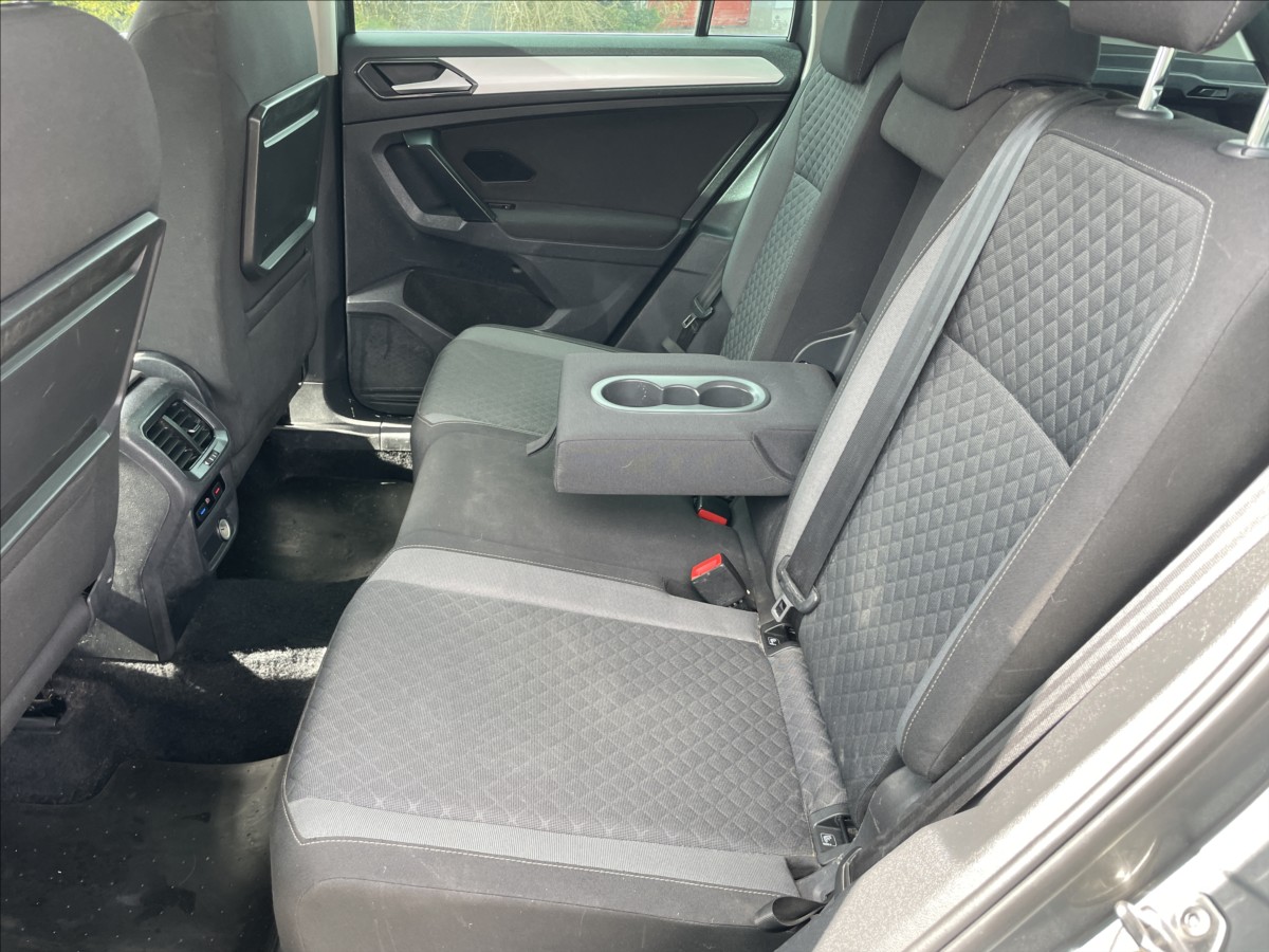 volkswagen-tiguan-2-0-tdi-110kw-dsg-4-matic-bez-koroze - 7