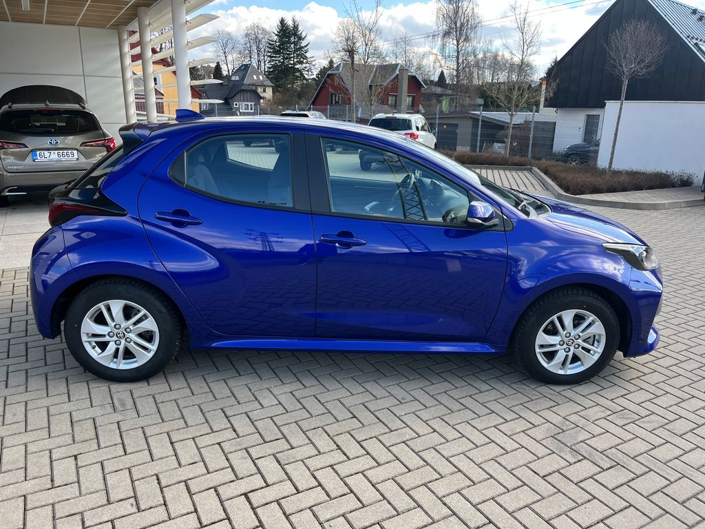 toyota-yaris-1-5-hybrid-e-cvt-comfort - 6