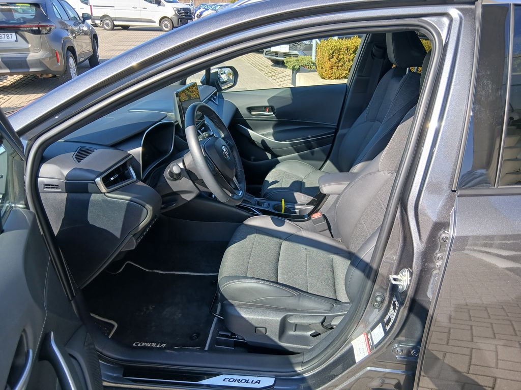 toyota-corolla-1-8-hybrid-e-cvt-style-ts - 9