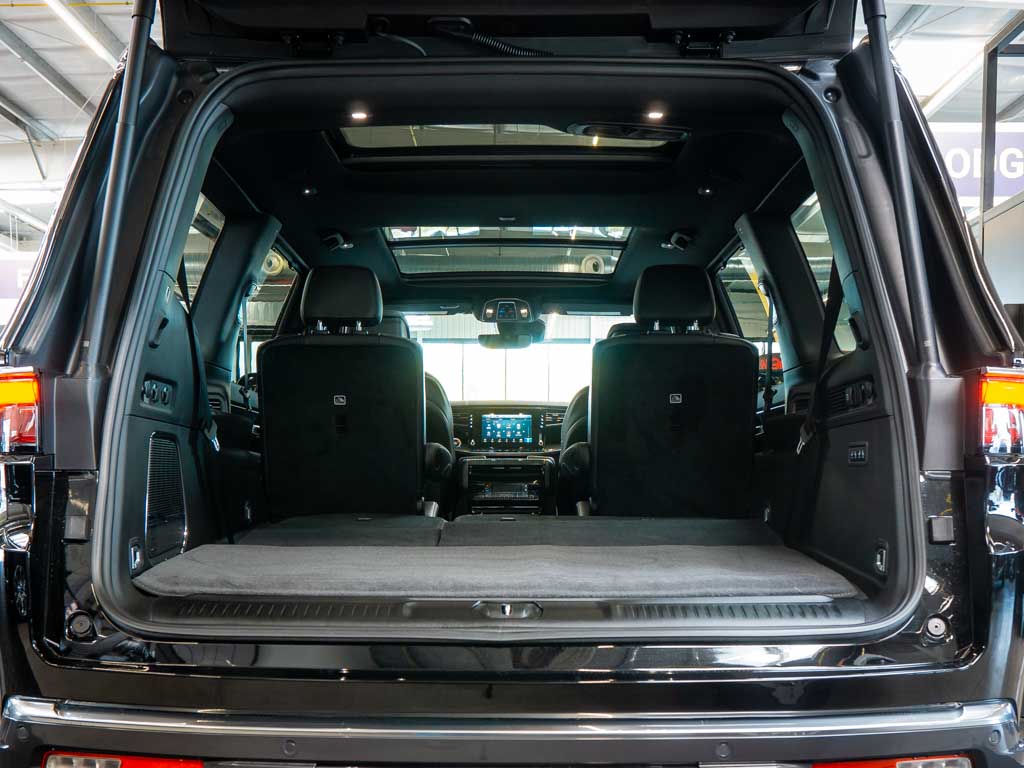 jeep-wagoneer-5-7-wagoneer-v8-hud-360 - 6