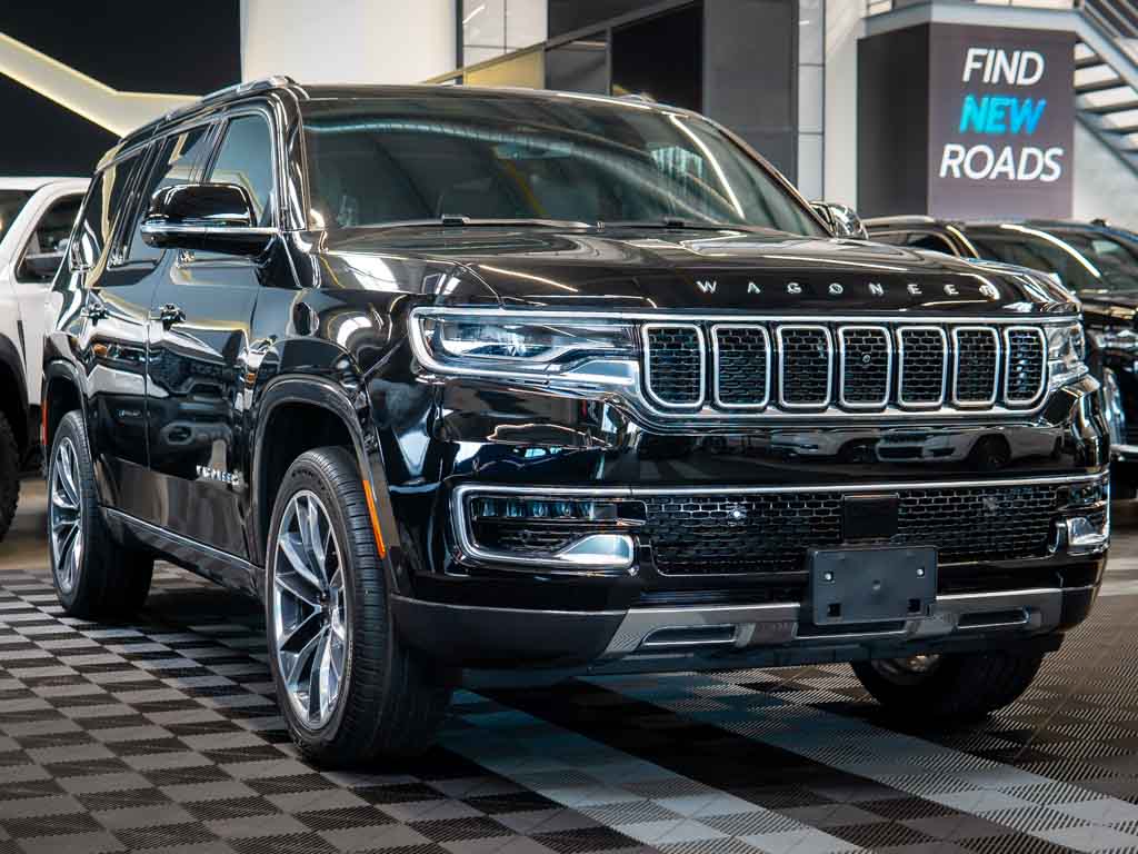 jeep-wagoneer-5-7-wagoneer-v8-hud-360 - 9