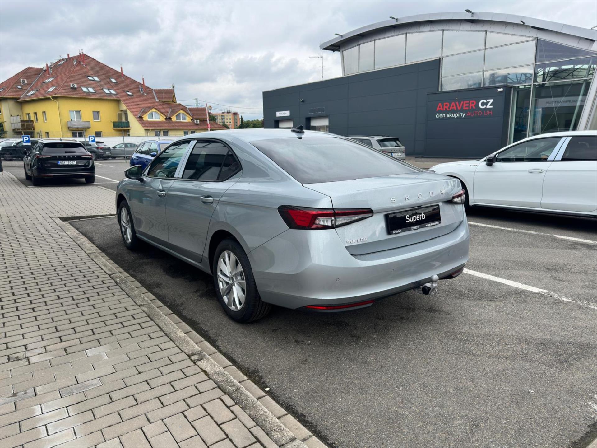 skoda-superb-2-0-tdi-110-kw-selection - 4