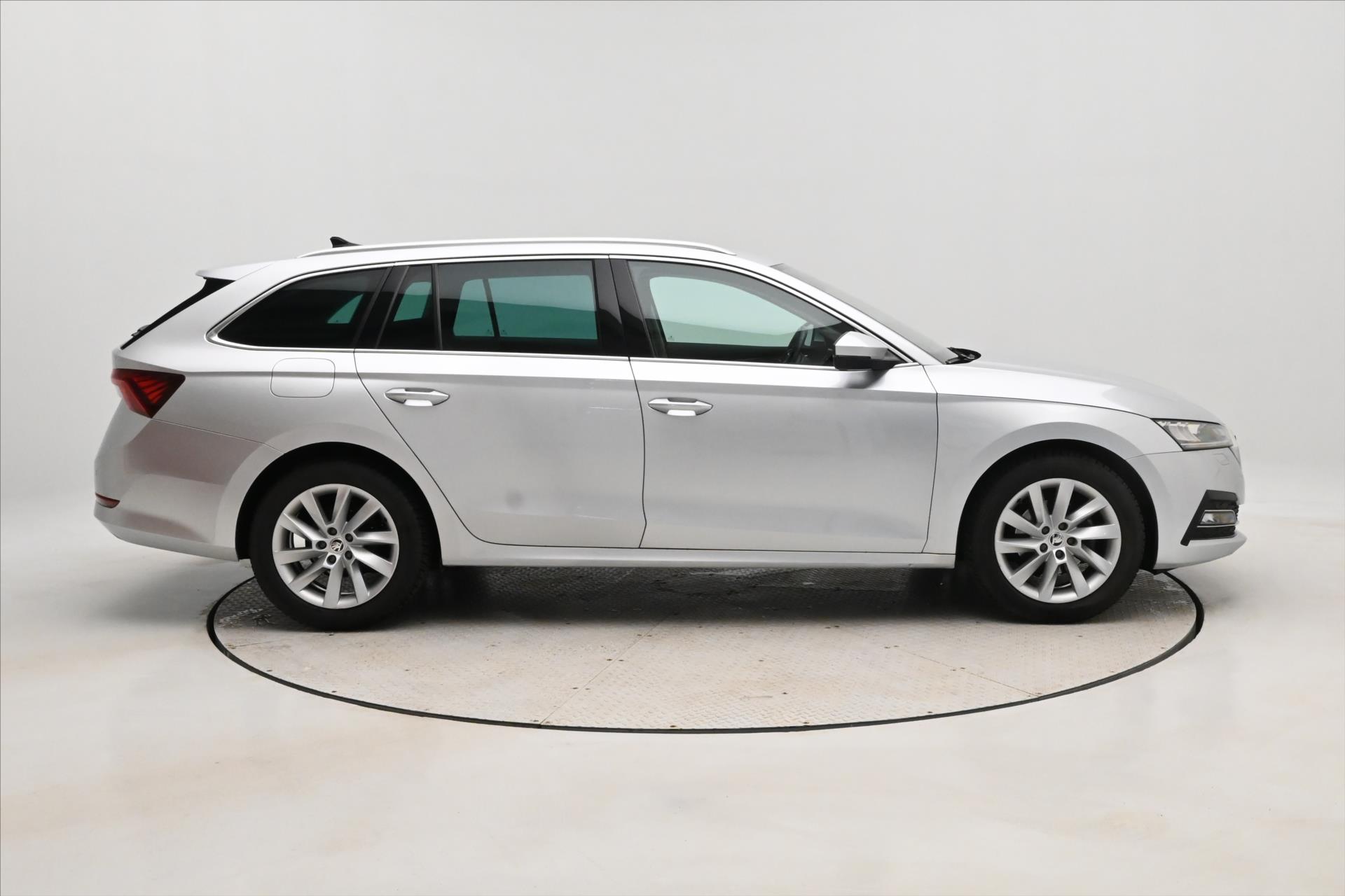 skoda-octavia-2-0-tdi-85-kw-virtual-navi-zaruka-az-5-let - 3