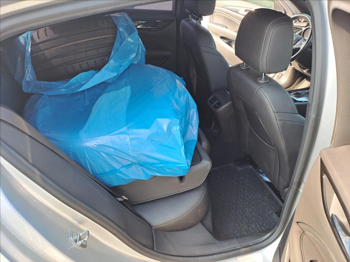 opel-insignia-2-0-cdti-1-majitel-koupeno-cz - 7