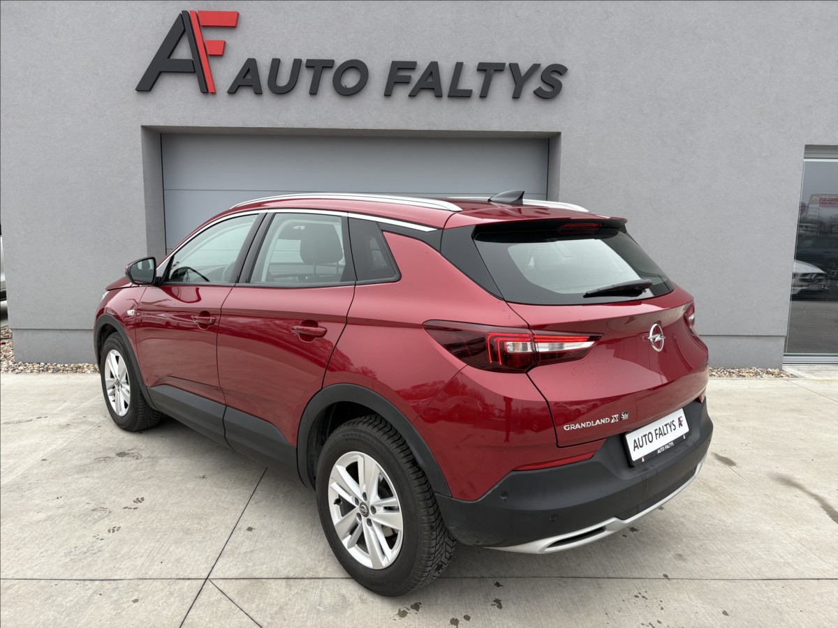 opel-grandland-x-1-2-96kw-automat-cz-1-maj - 4