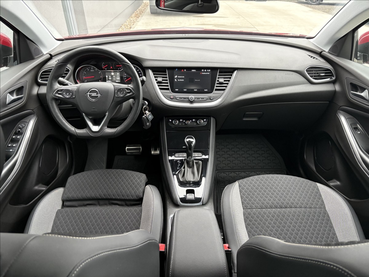 opel-grandland-x-1-2-96kw-automat-cz-1-maj - 8