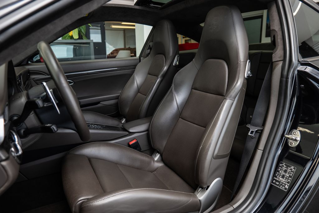 porsche-911-turbo-s-karbon-burmester-pccb - 7