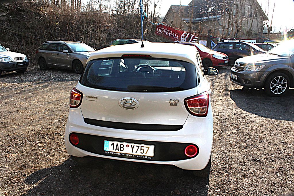hyundai-i10-1-0i-fl-64250-km - 5