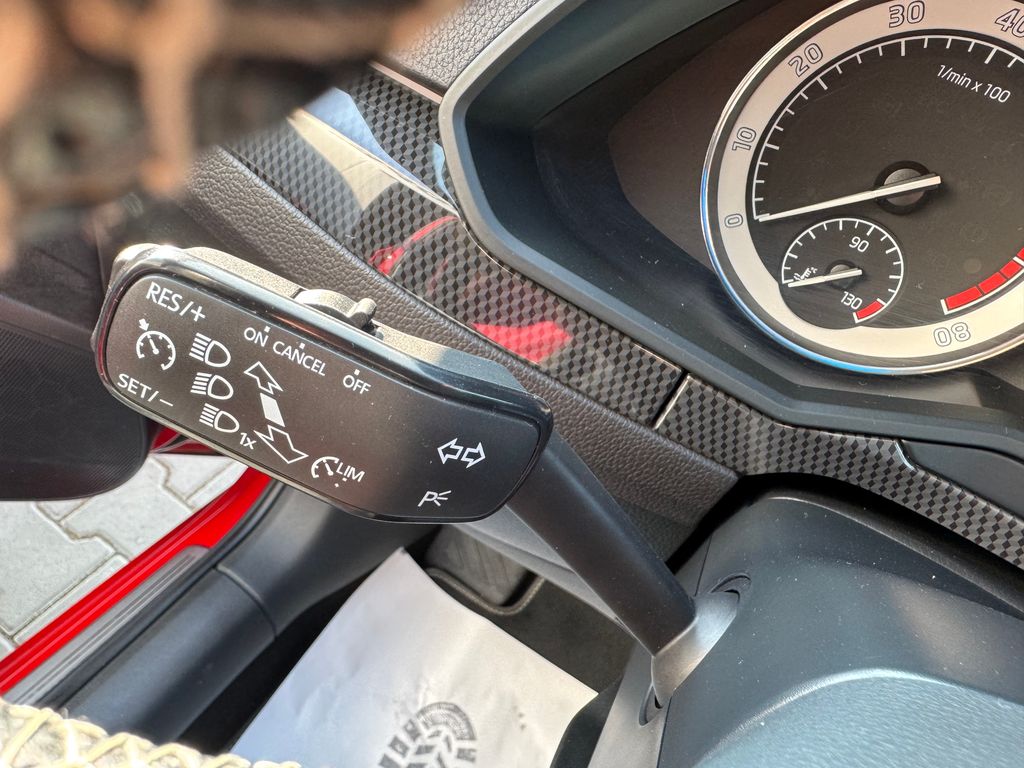 skoda-superb-combi-1-4-tsi-sportline - 8