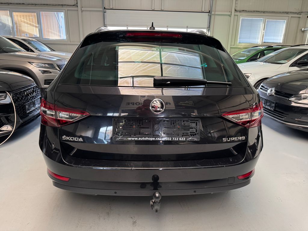 skoda-superb-combi-2-0-tdi-dsg-style - 4