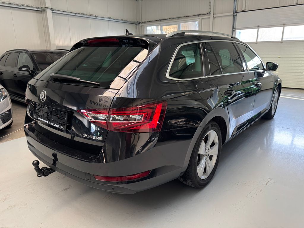 skoda-superb-combi-2-0-tdi-dsg-style - 5