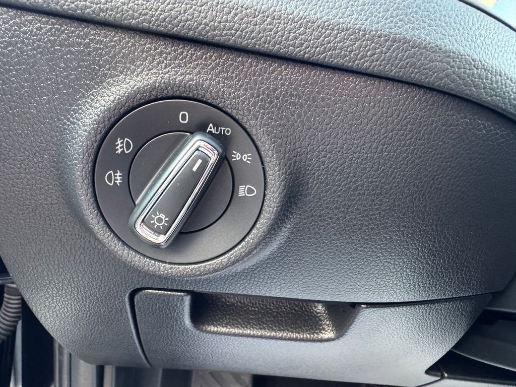 skoda-superb-combi-2-0-tdi-dsg-style - 7