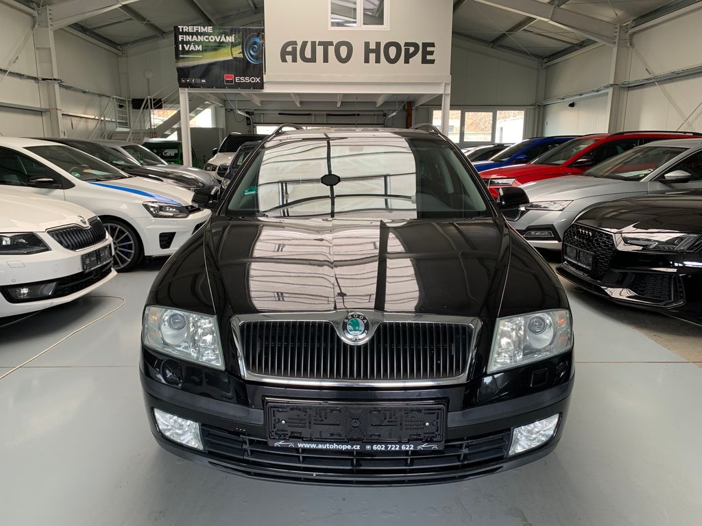skoda-octavia-combi-1-6-fsi-elegance - 1