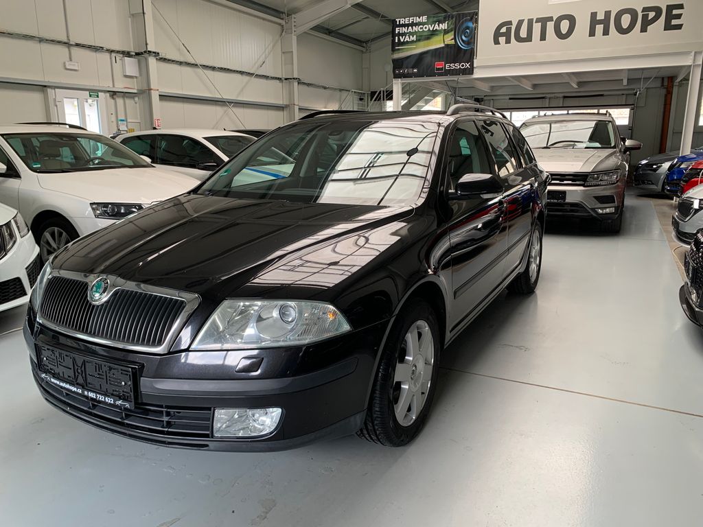 skoda-octavia-combi-1-6-fsi-elegance - 2