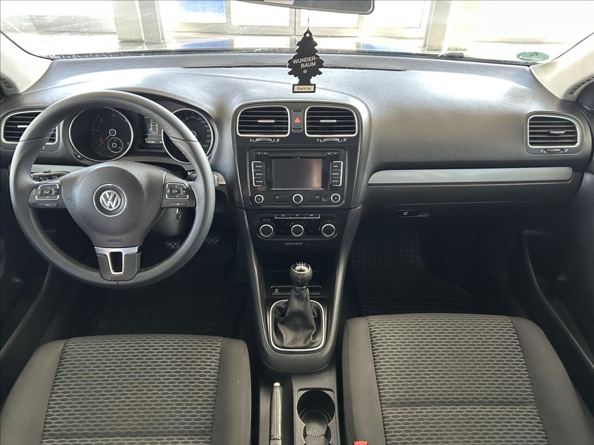 volkswagen-golf-1-6-tdi-serviska-2-majitel - 7