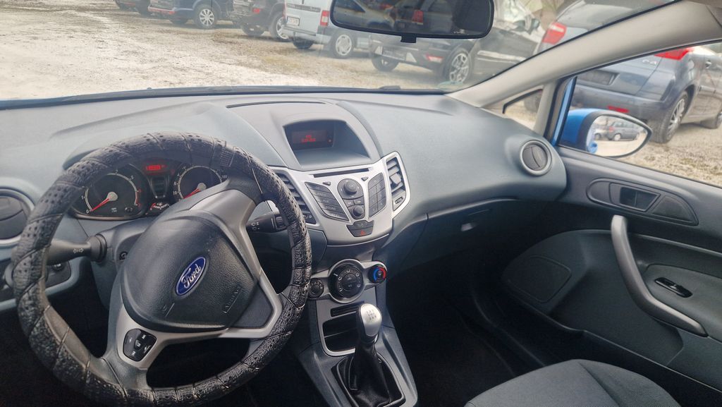ford-fiesta-1-25-16-v - 9