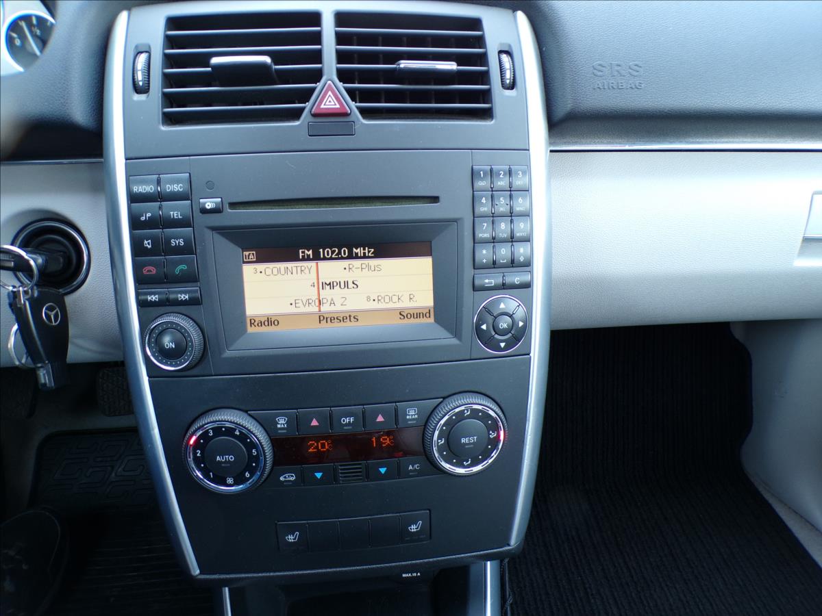 mercedes-benz-tridy-b-2-0-i-200-panorama - 9