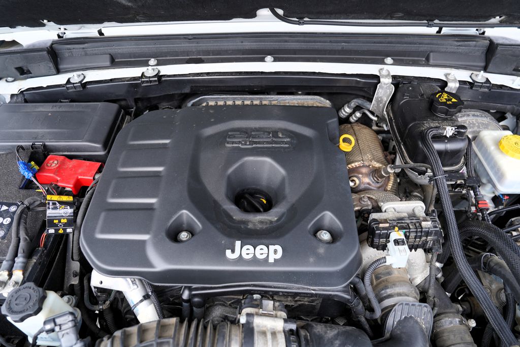 jeep-wrangler-2-2-crd-sport-multijet-4x4-at - 9
