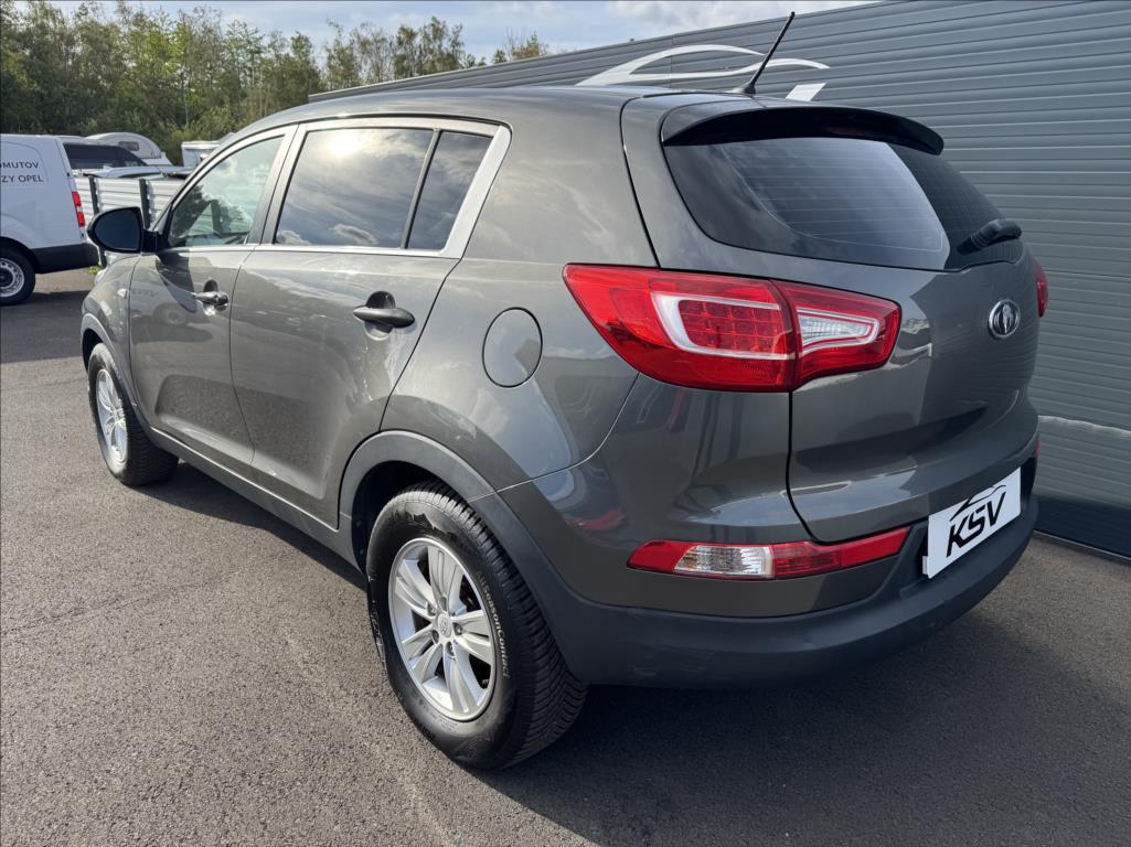 kia-sportage-1-6 - 8