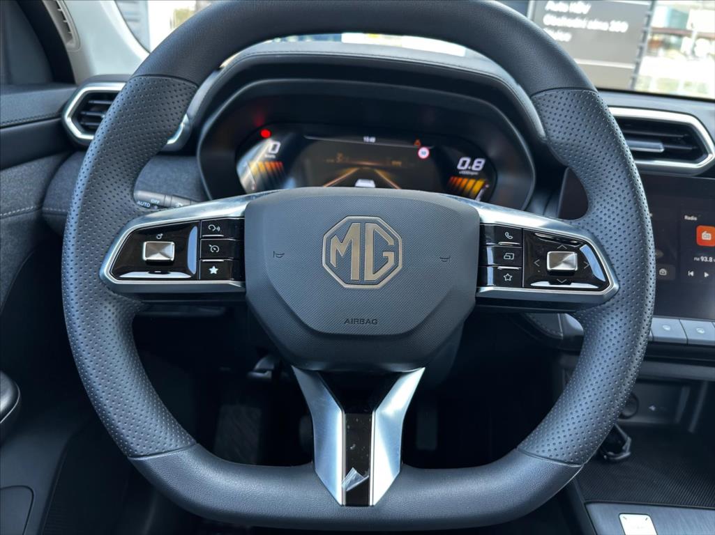 mg-zs-1-5-excite-5mt - 7