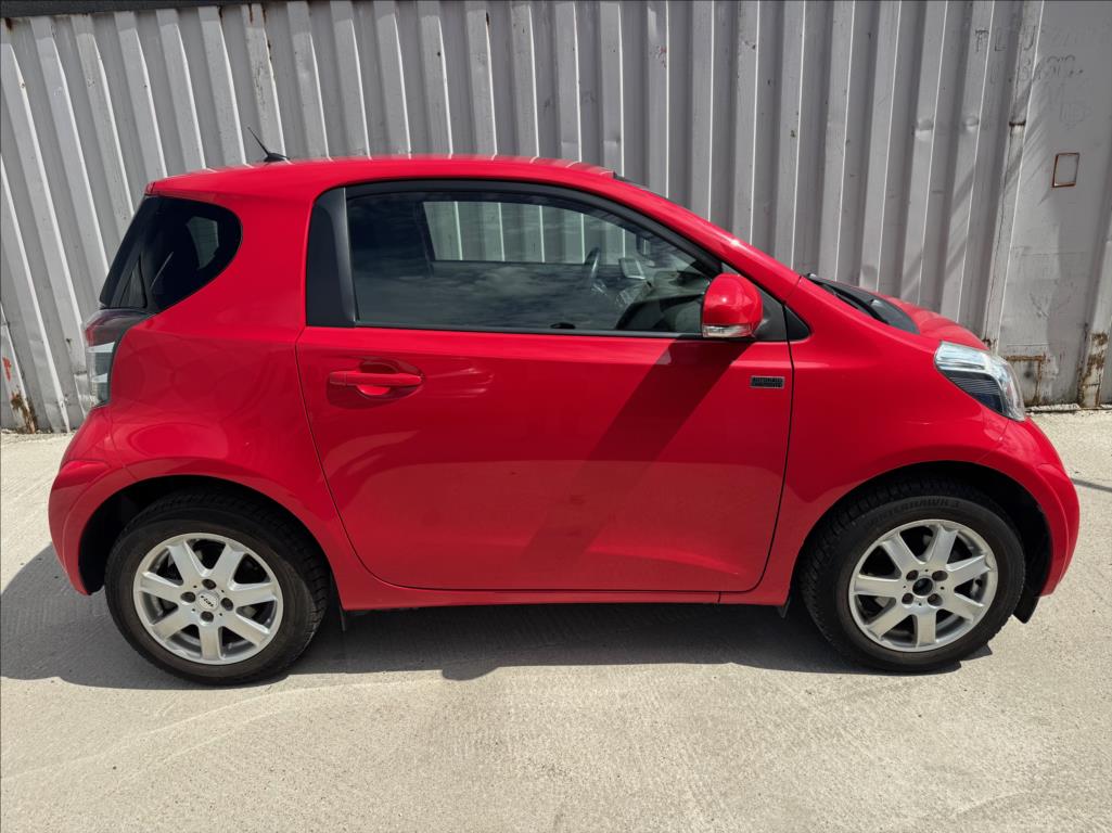 toyota-iq-1-0-mozna-i-vymena-za-jiny - 6