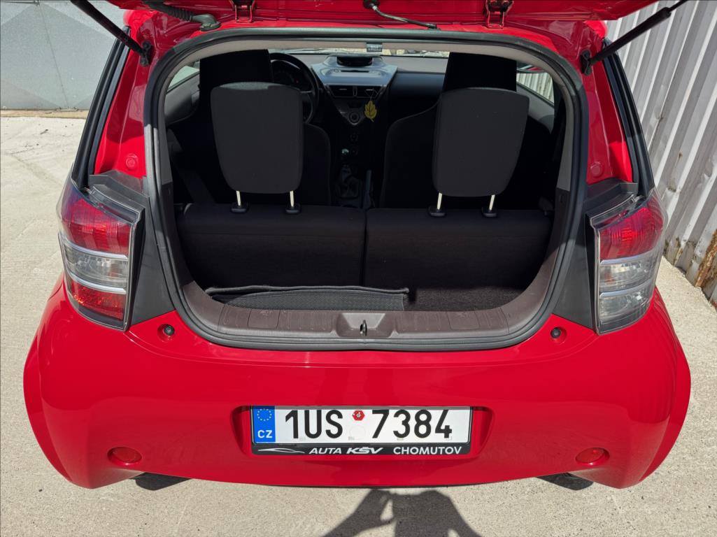 toyota-iq-1-0-mozna-i-vymena-za-jiny - 7