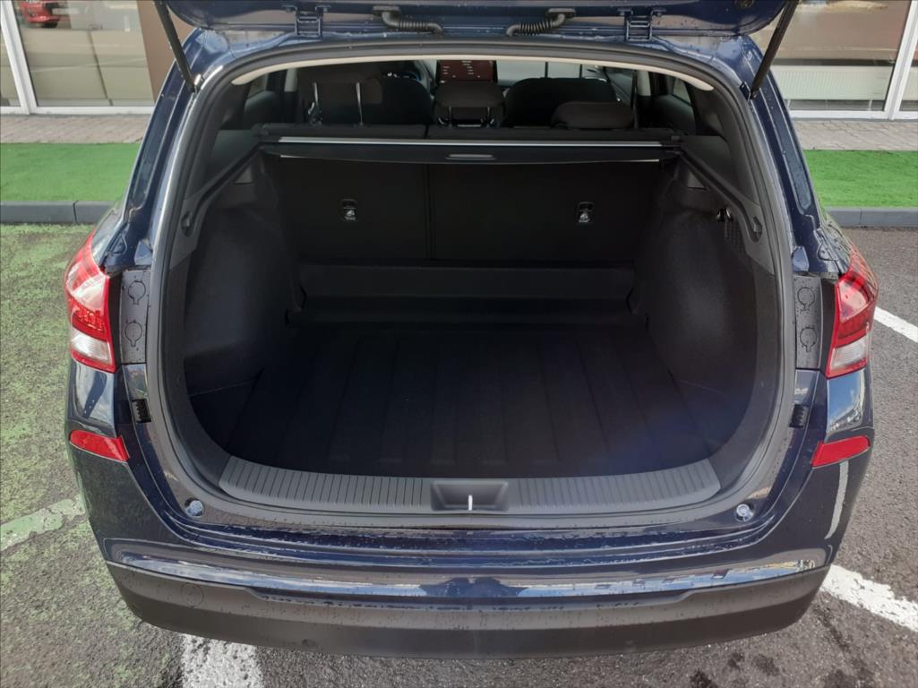 hyundai-i30-1-0-t-gdi-mt-kombi-smart-heat - 9