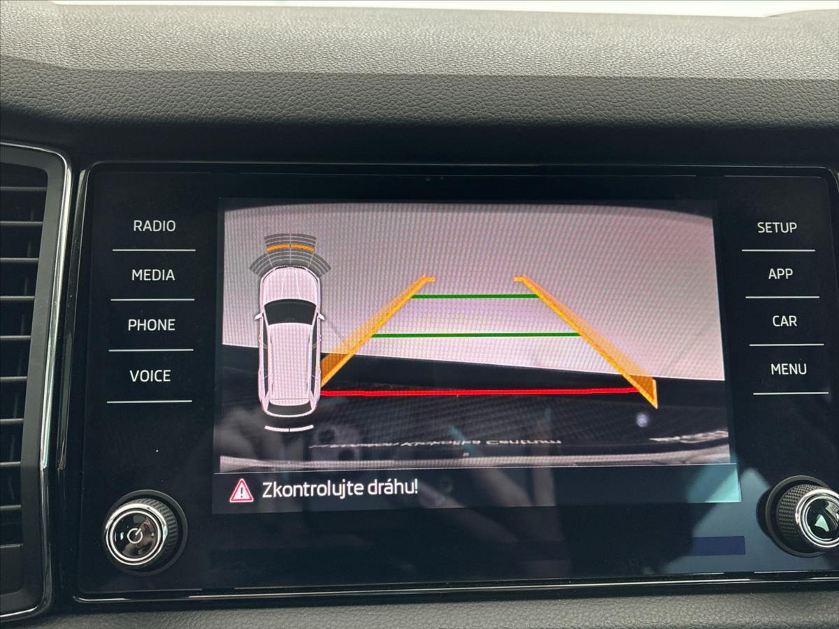 skoda-kodiaq-2-0-tdi-scout-4x4-7dsg - 9