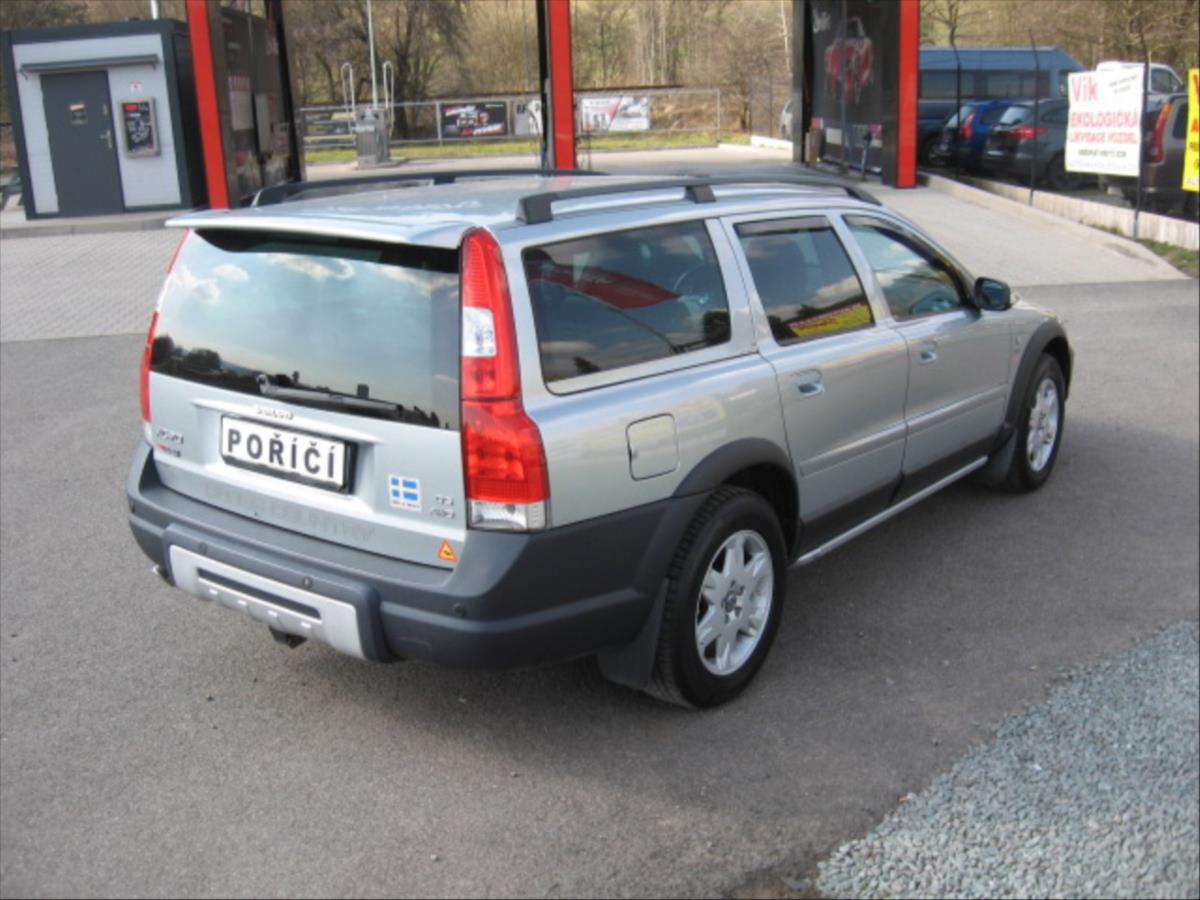 volvo-xc70-2-4-d5-automat-awd - 6