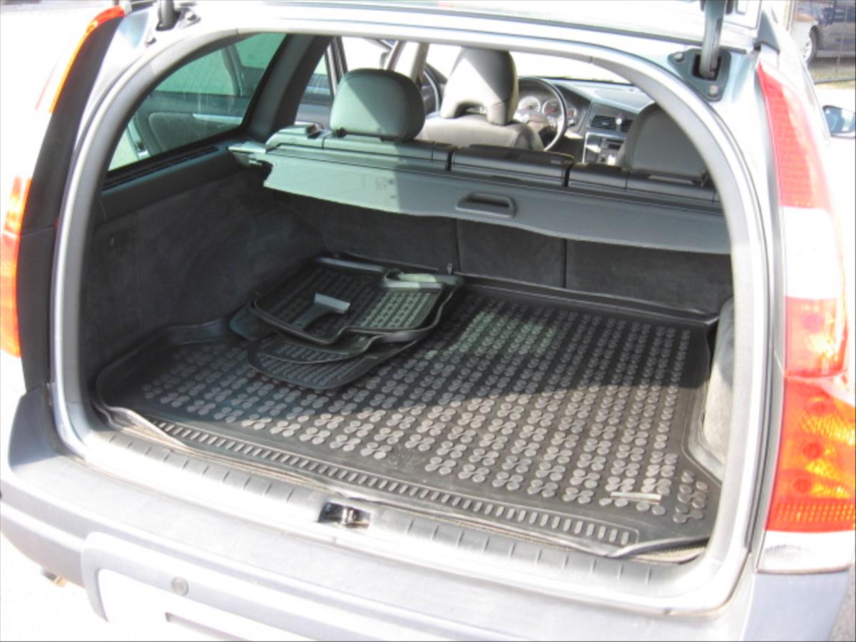 volvo-xc70-2-4-d5-automat-awd - 9