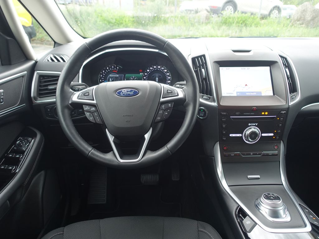 ford-s-max-140-kw-titanium-tazne-led - 8