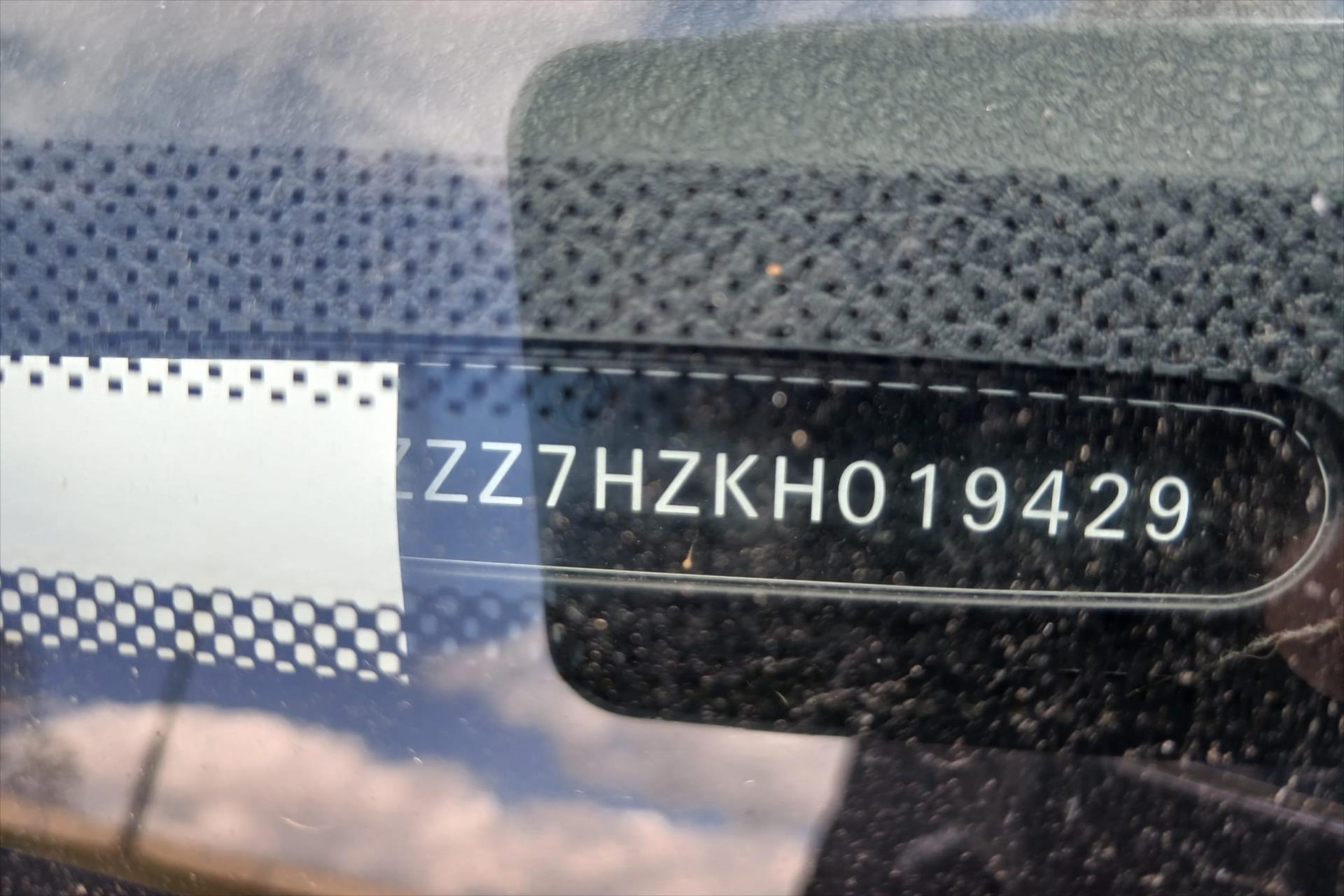 volkswagen-transporter-2-0-tdi-110kw-dsg-vuz-pripravujeme-k-prodeji - 1