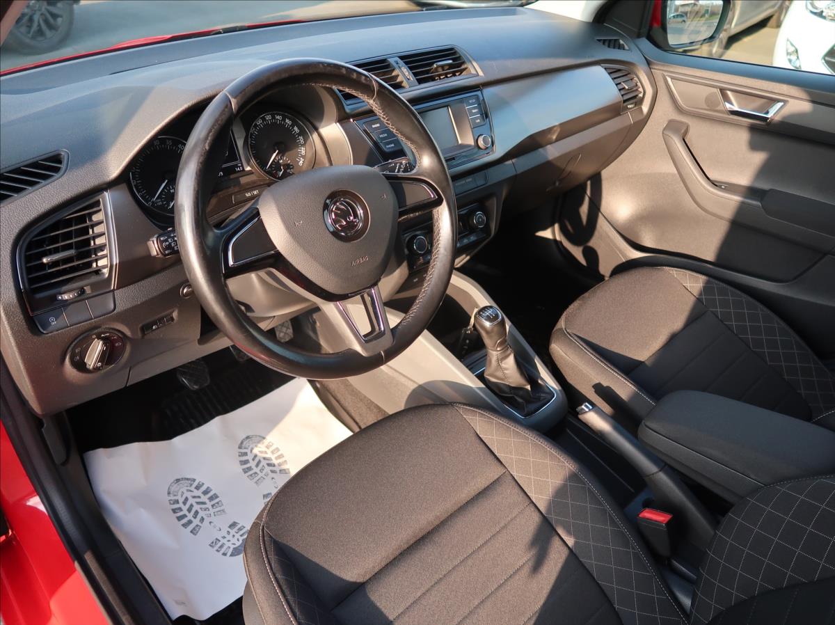 skoda-fabia-1-4-tdi-66kw-novecr-style - 8