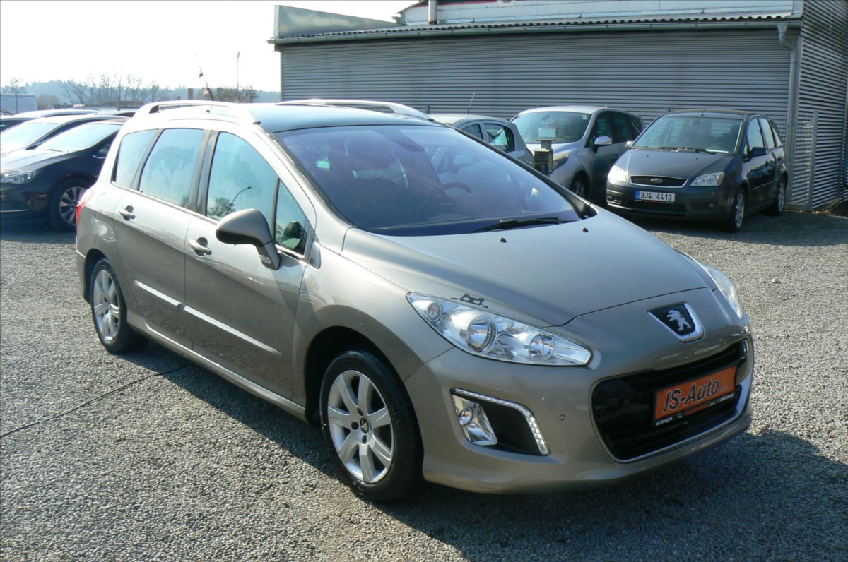 peugeot-308-1-6-hdi-panorama - 1