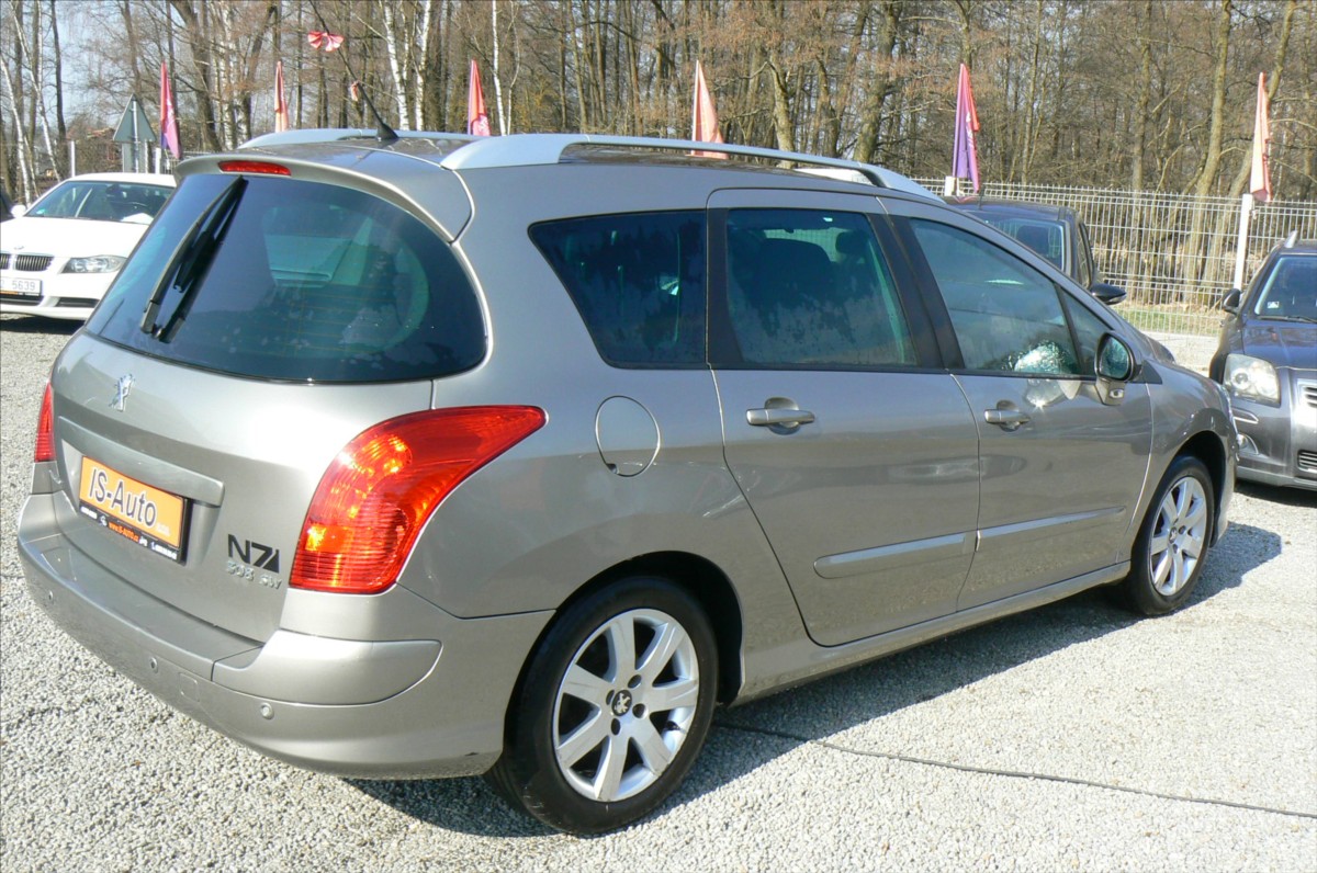 peugeot-308-1-6-hdi-panorama - 3
