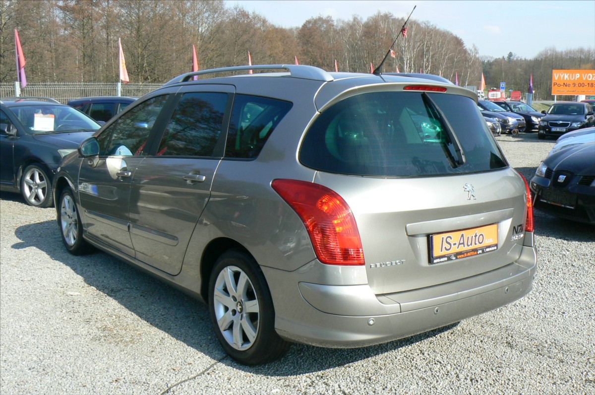 peugeot-308-1-6-hdi-panorama - 4