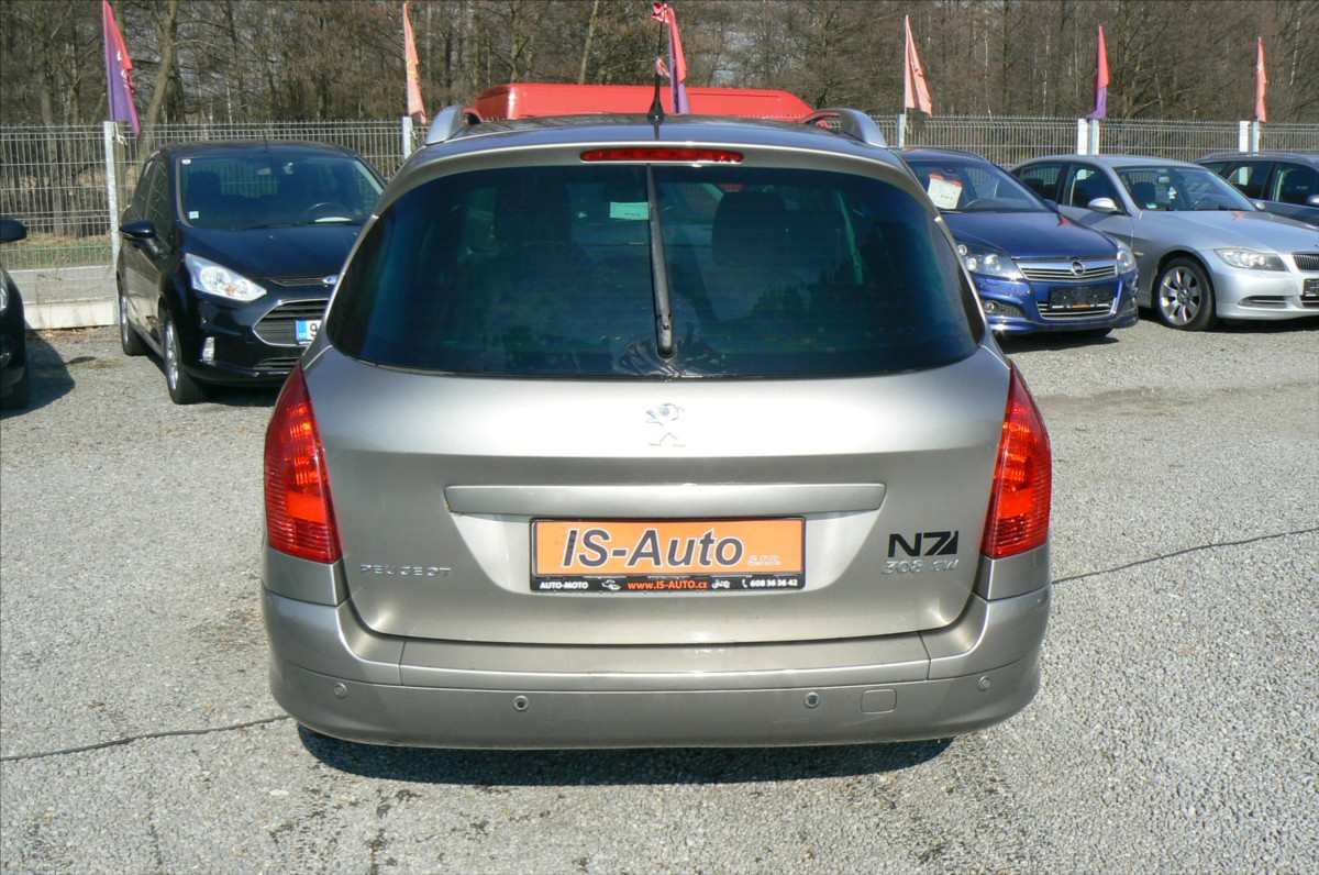 peugeot-308-1-6-hdi-panorama - 5