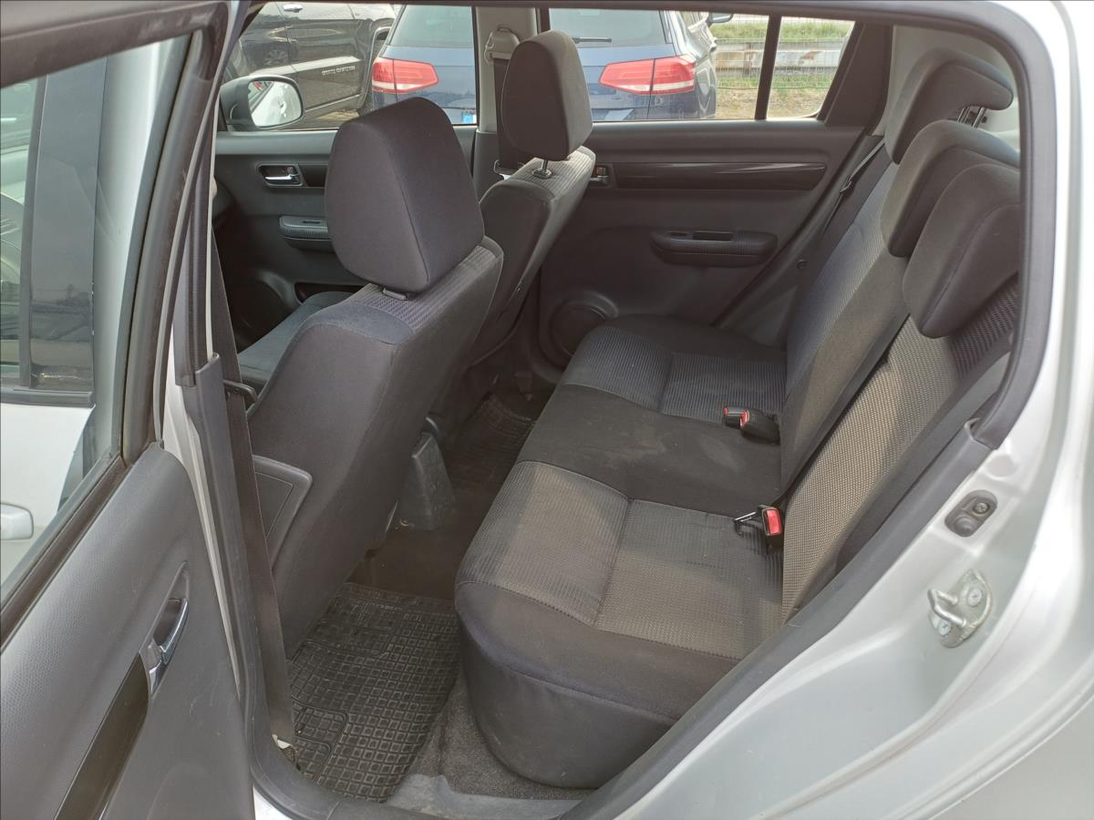 suzuki-swift-1-3-4x4 - 6