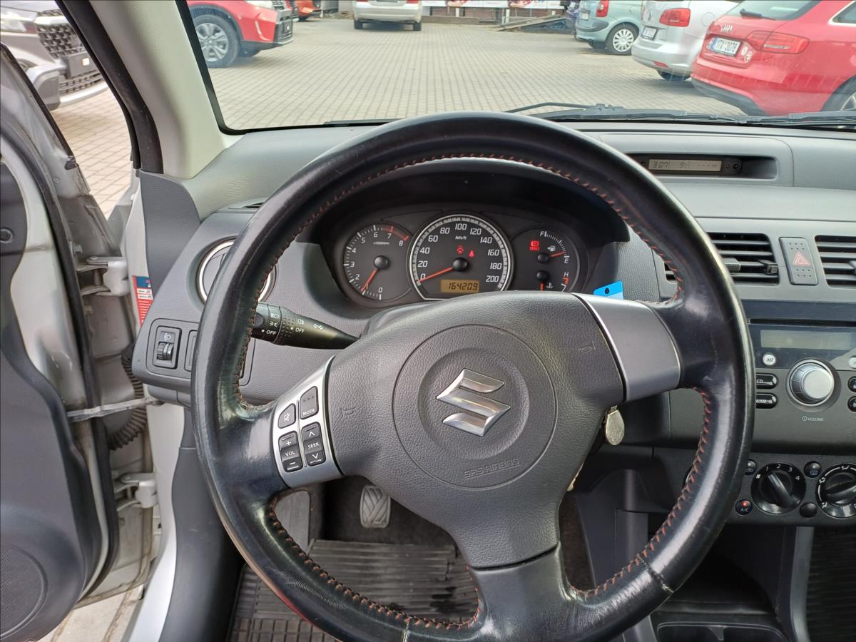 suzuki-swift-1-3-4x4 - 9