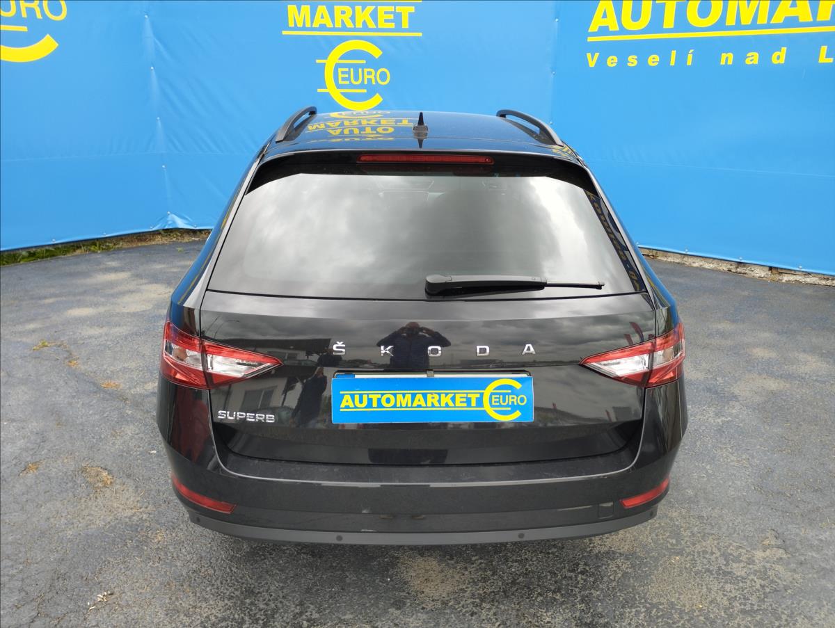 skoda-superb-2-0-tdi-110kw-ambition-combi-dsg - 4
