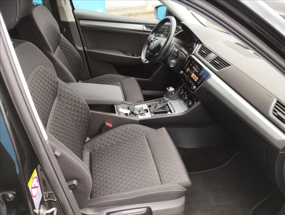 skoda-superb-2-0-tdi-110kw-ambition-combi-dsg - 7