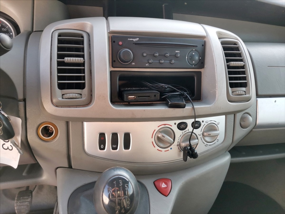 renault-trafic-2-5dci-generation-nez-topeni - 8
