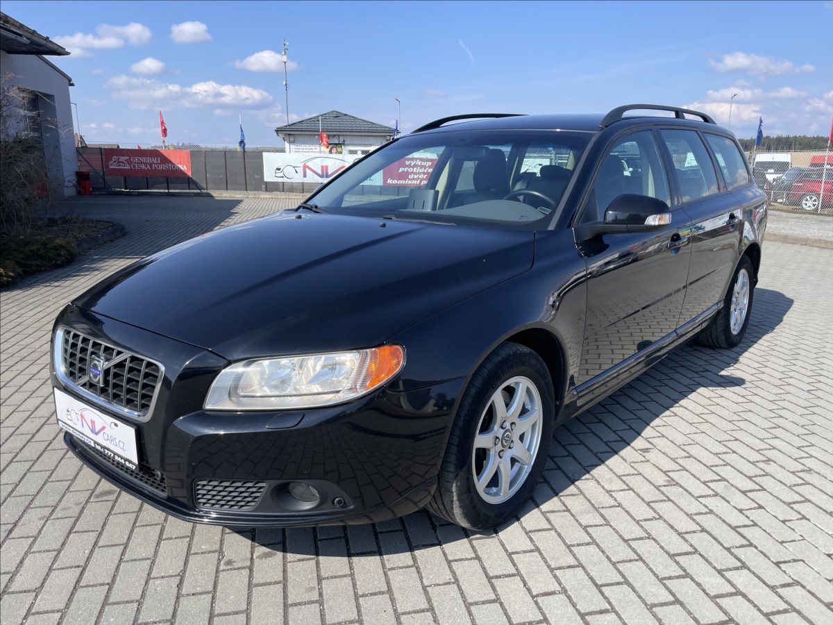 Volvo V70 2,4 D5 AWD Momentum, odp. DPH