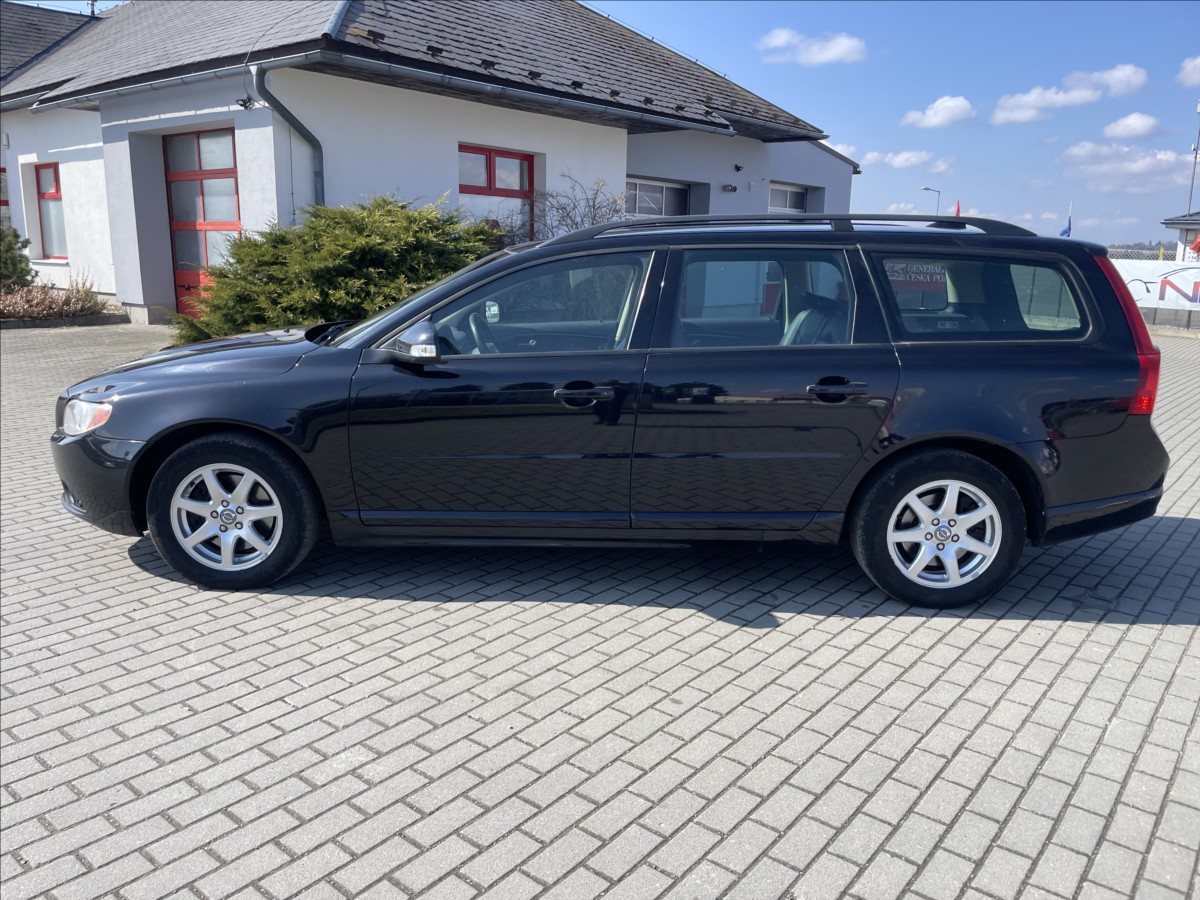 volvo-v70-2-4-d5-awd-momentum-odp-dph - 1