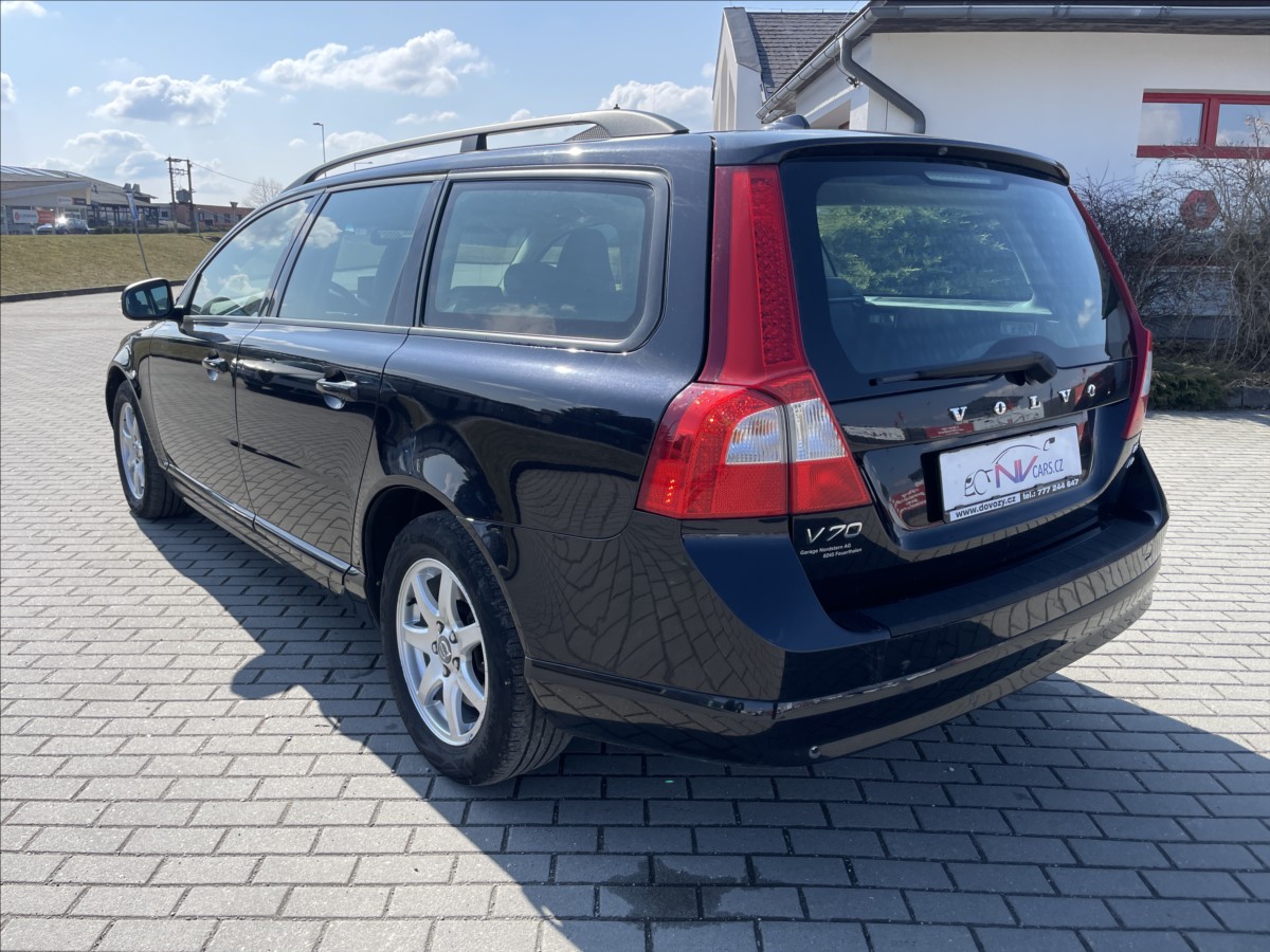 volvo-v70-2-4-d5-awd-momentum-odp-dph - 2