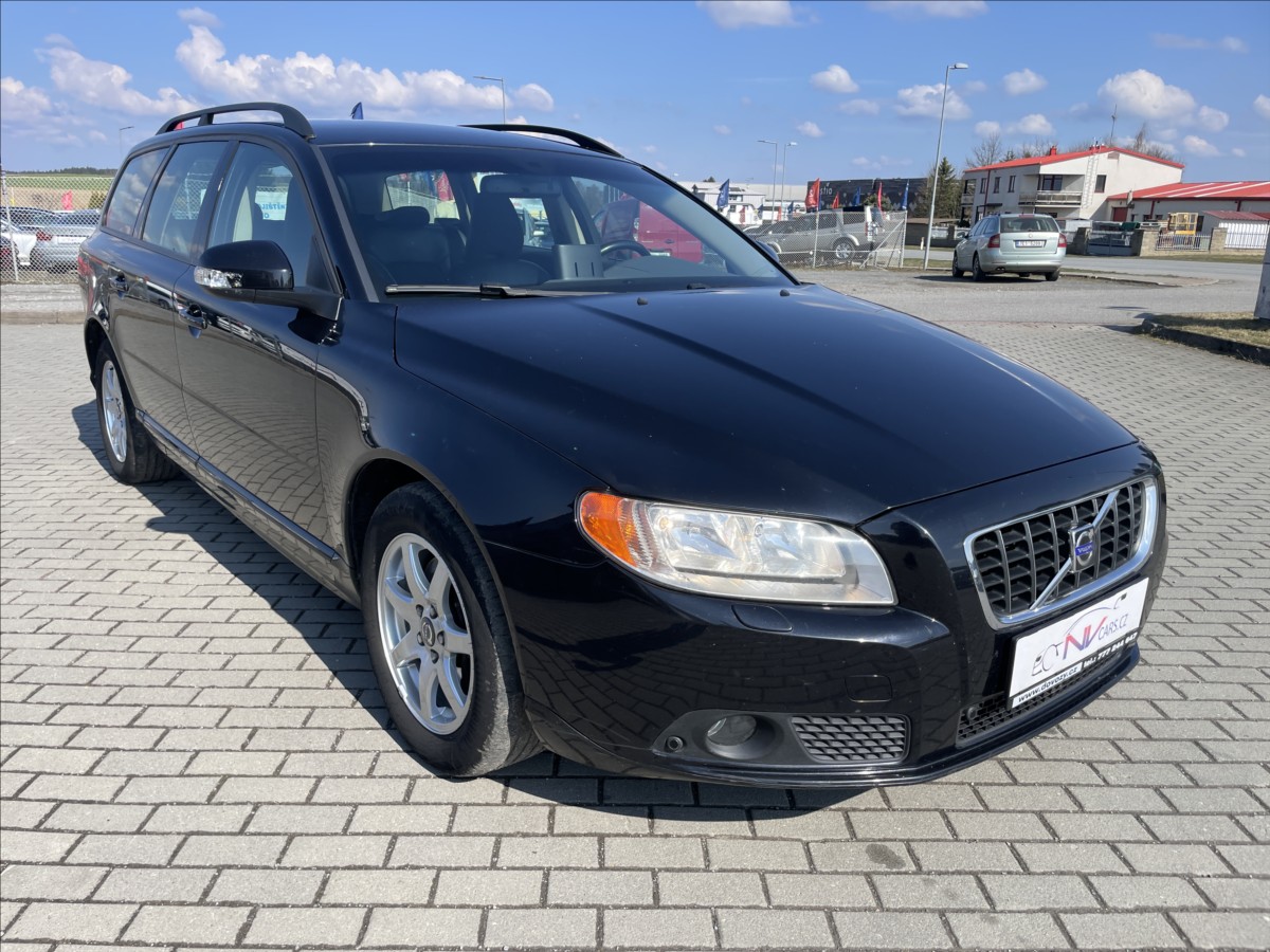volvo-v70-2-4-d5-awd-momentum-odp-dph - 5
