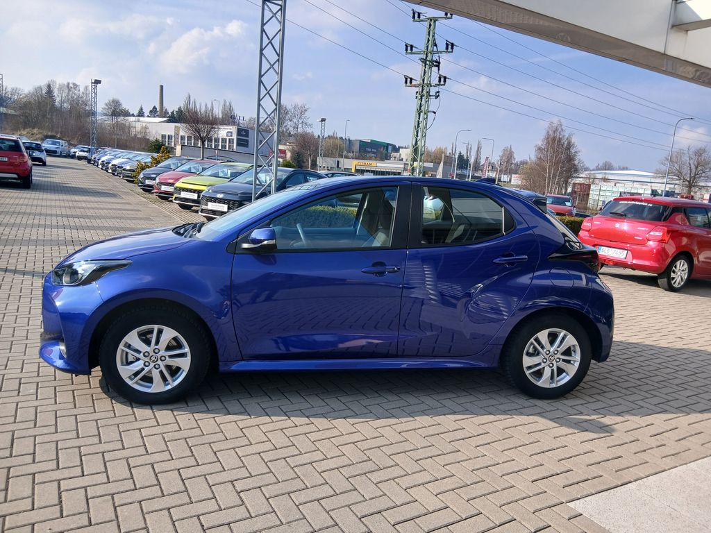 toyota-yaris-1-5-hybrid-e-cvt-comfort - 2