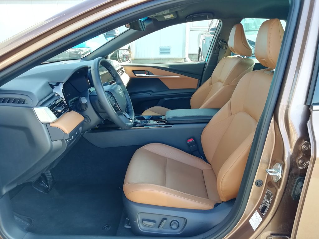 toyota-camry-prestige-2-5-hev - 4